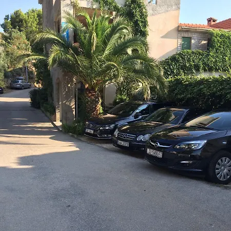 Leut Apartman Drasnice