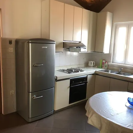 Apartment Leut *
