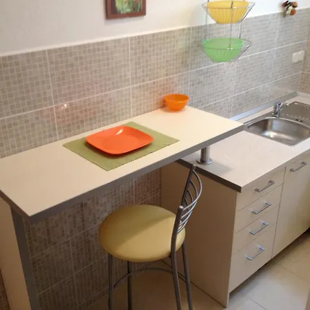 Leut Apartment