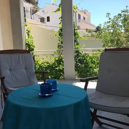 Leut Apartman